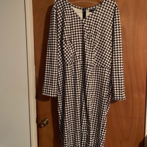 Houndstooth Dress - Picture 3 of 3